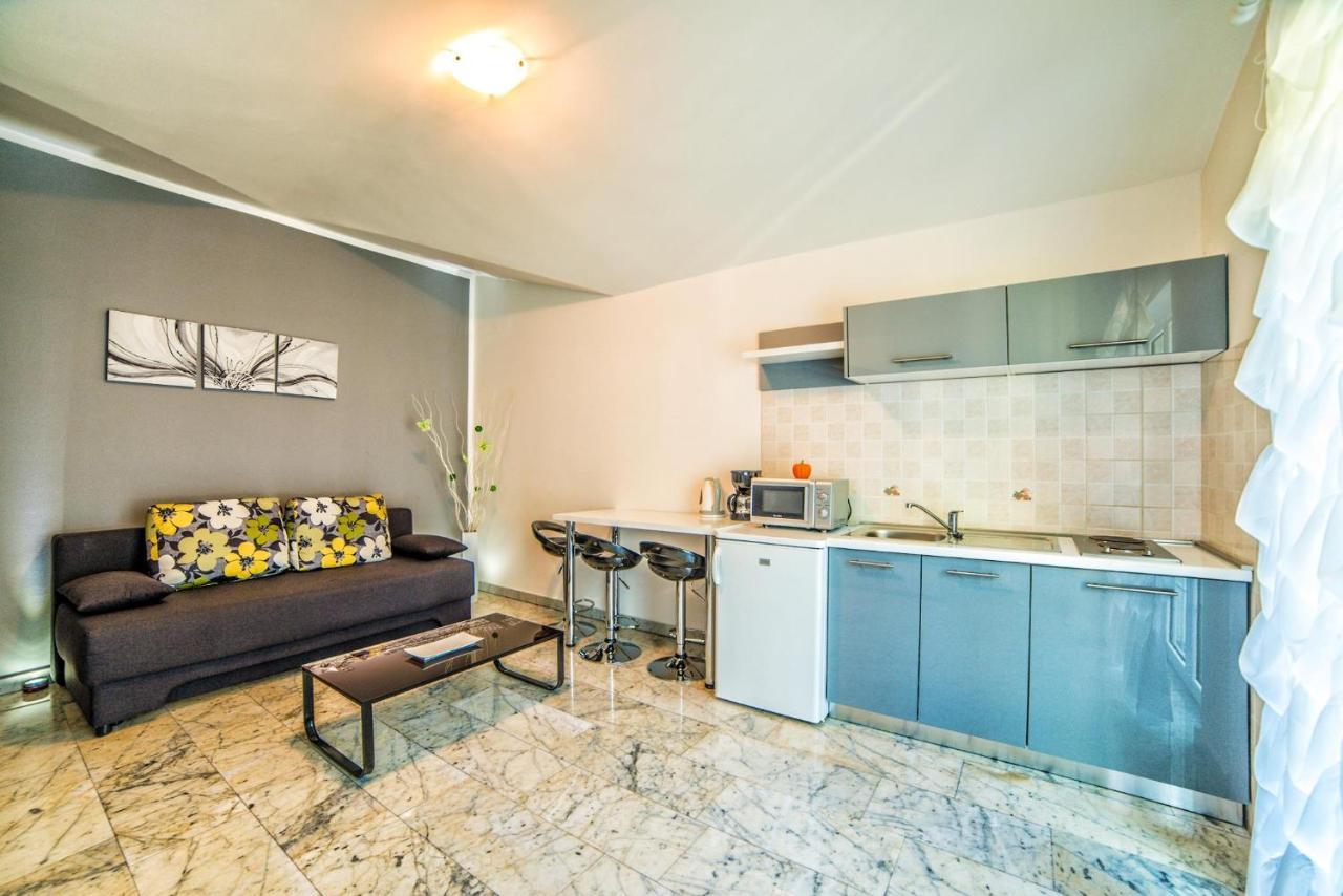 Apartments Ori بولا المظهر الخارجي الصورة