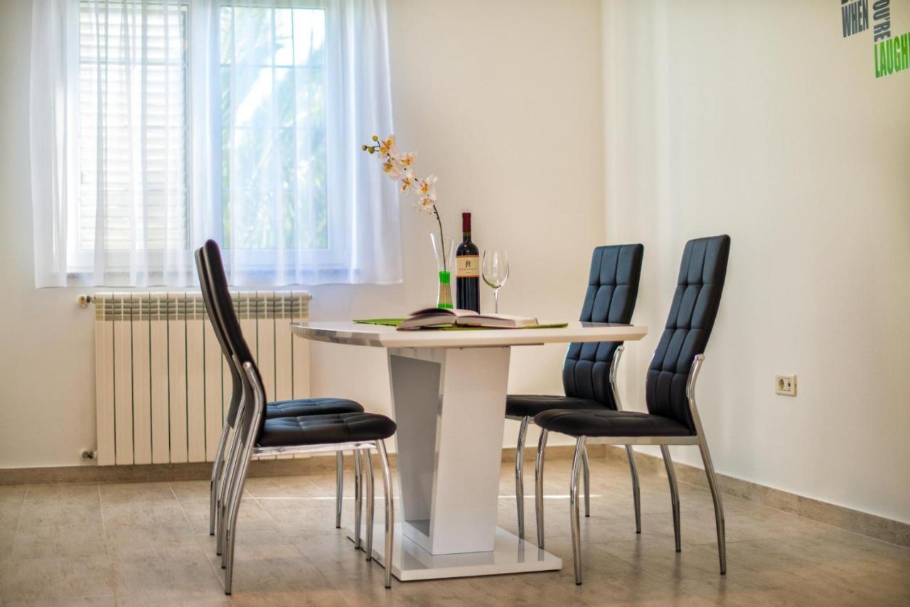 Apartments Ori بولا المظهر الخارجي الصورة