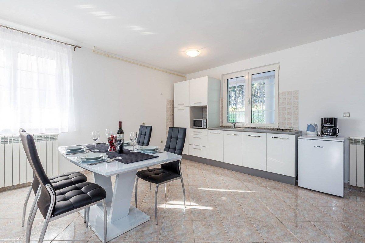 Apartments Ori بولا المظهر الخارجي الصورة