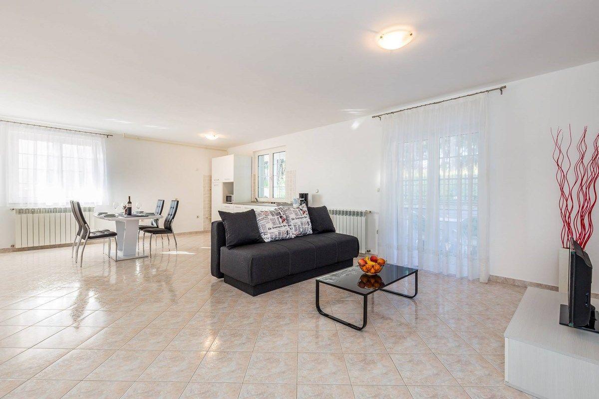 Apartments Ori بولا المظهر الخارجي الصورة