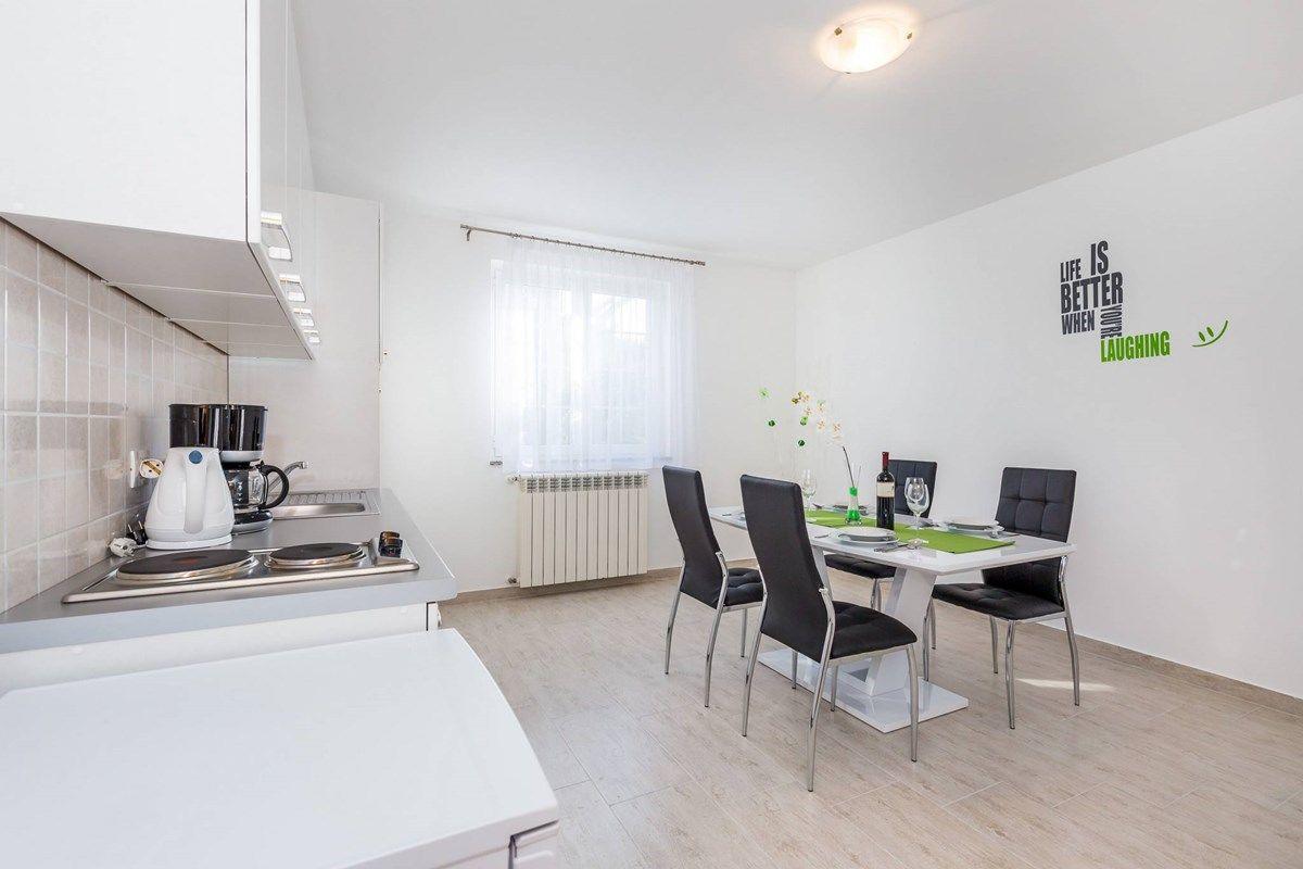 Apartments Ori بولا المظهر الخارجي الصورة